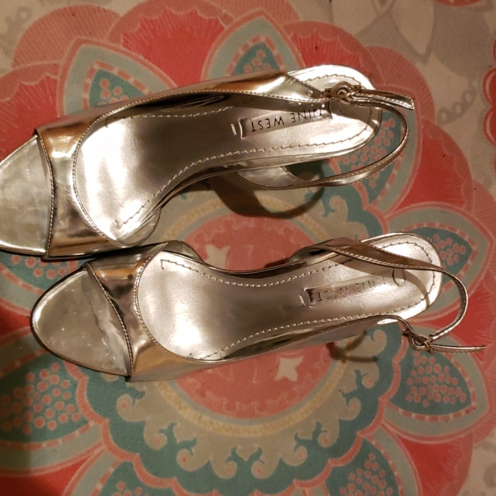 Shoes - Picture 6 of 6